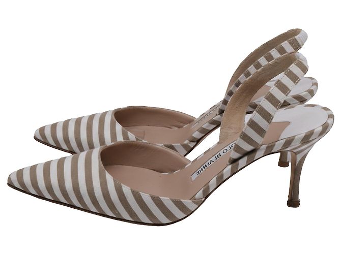 Manolo Blahnik Carolyne spitze Slingback-Pumps aus beigem Canvas - Ansicht 4