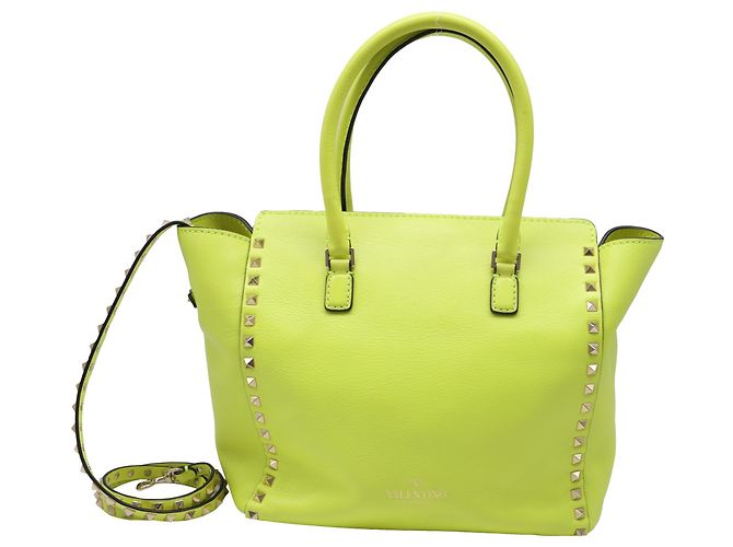 Borsa Tote Valentino Garavani Medium Rockstud Double Handle in pelle giallo neon - vista 2