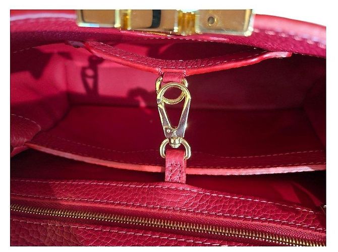 Louis Vuitton Capucines Borsa in Pelle Taurillon Rossa Rosso - vista 13