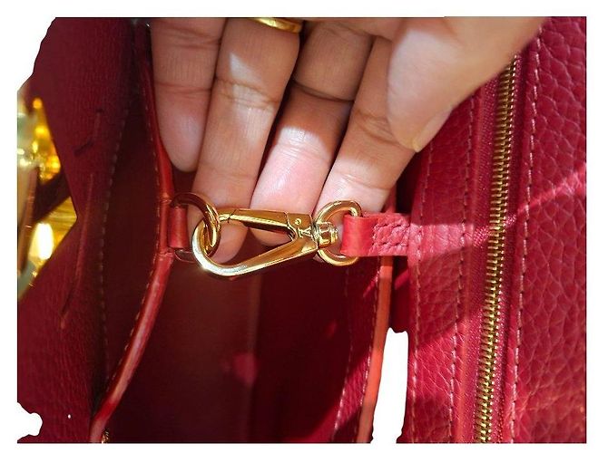 Louis Vuitton Capucines Borsa in Pelle Taurillon Rossa Rosso - vista 15
