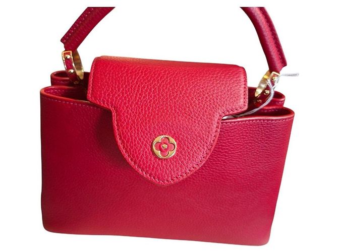 Louis Vuitton Capucines Borsa in Pelle Taurillon Rossa Rosso - vista 2