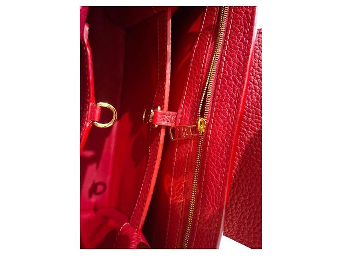 Louis Vuitton Capucines Borsa in Pelle Taurillon Rossa Rosso - vista 20