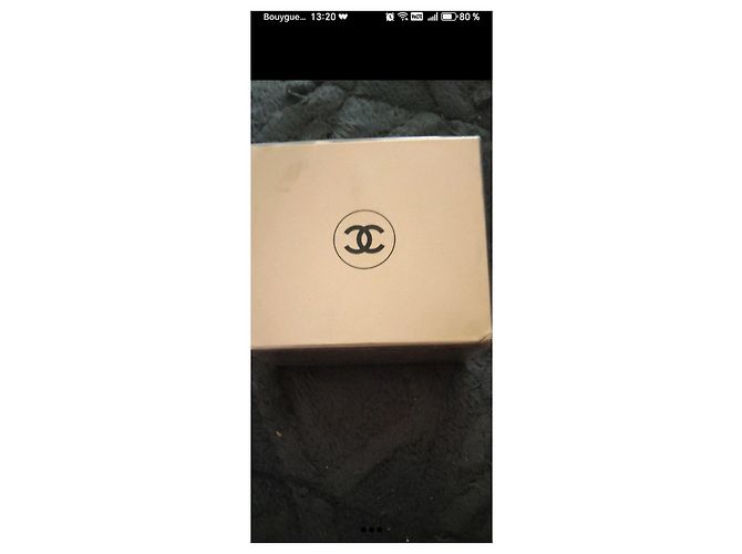 Chanel SUBLIMAGE Le Teint Base de Maquillaje 132 Beige Rosé - vista 2