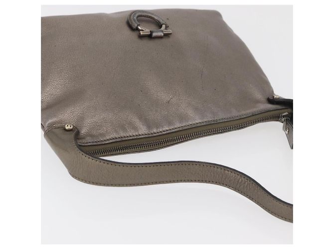 Borsa a tracolla Salvatore Ferragamo Gancini in pelle argento Auth BA12795A - vista 6