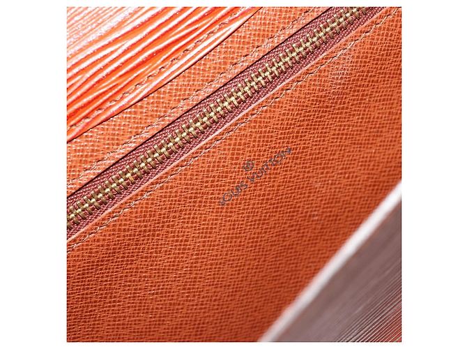 Clutch LOUIS VUITTON Epi Art Deco Marrone M52633 LV Auth BA12822 - vista 17