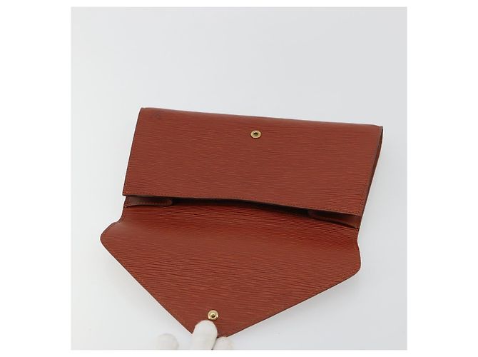 Clutch LOUIS VUITTON Epi Art Deco Marrone M52633 LV Auth BA12822 - vista 8
