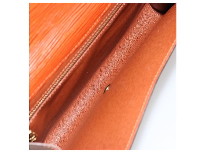 Clutch LOUIS VUITTON Epi Art Deco Marrone M52633 LV Auth BA12822 - vista 9