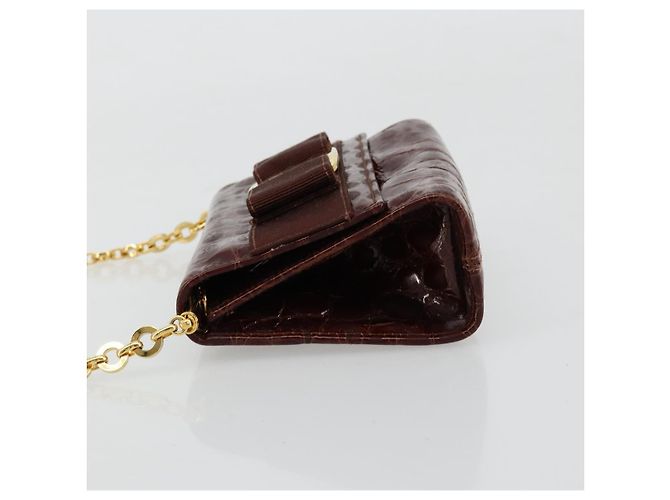 Borsa a catena Vara Ribbon in pelle Bordeaux e Oro Salvatore Ferragamo Auth 180672 - vista 4