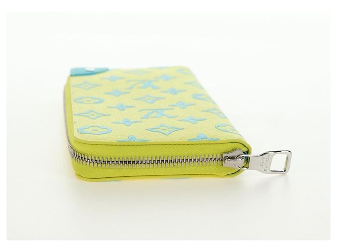 LOUIS VUITTON Cartera Zippy Playground Vertical Amarilla M82005 Auth 181139M Amarillo - vista 5