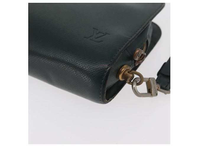 LOUIS VUITTON Clutch Taiga Baikal Epicea M30184 LV Auth 179963 - vista 15