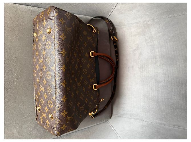 Louis Vuitton Monogram Pallas Borsa a Spalla Marrone Monogramma - vista 22