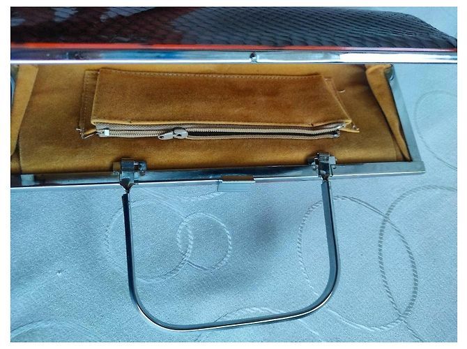 Autre Marque Braune Clutch aus geprägtem Pythonleder mit Griff - Ansicht 8