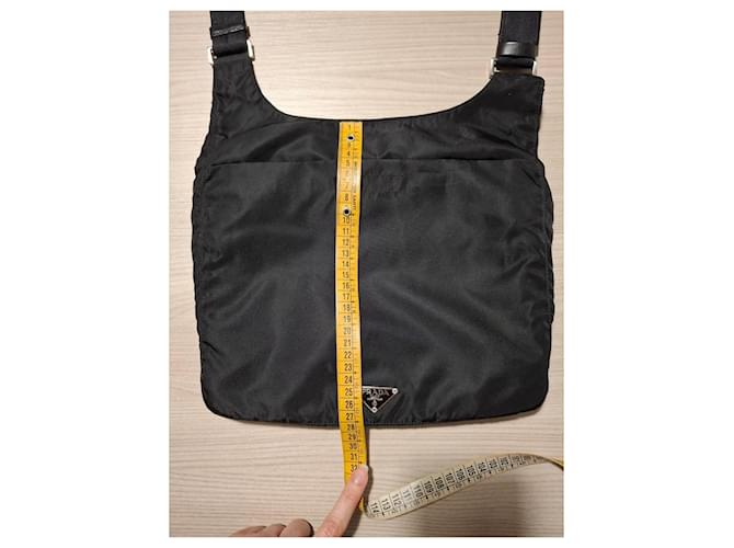 Prada Borsa a Tracolla in Nylon Nero - vista 14