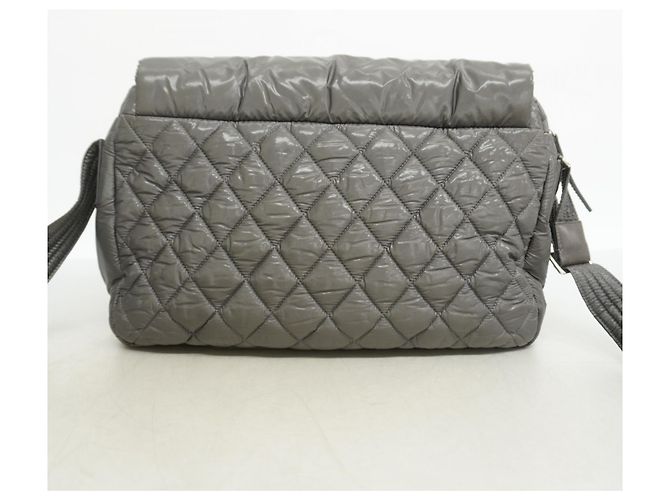 Borsa a tracolla Chanel Coco Cocoon in nylon grigio Marrone - vista 14