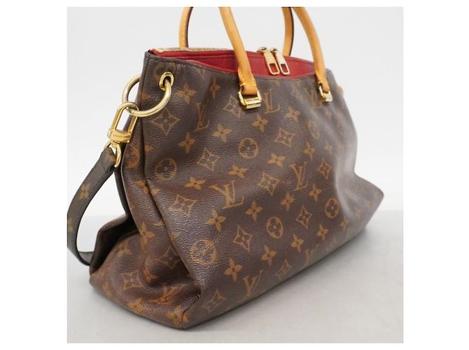 Bolsa Louis Vuitton Monogram Pallas Fuschia - vista 2