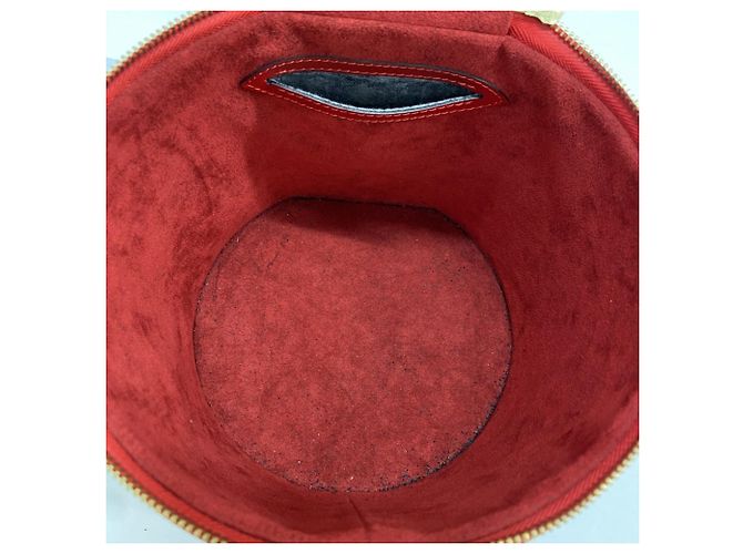 Borsa Louis Vuitton Epi Cannes in rosso Castilian - vista 4