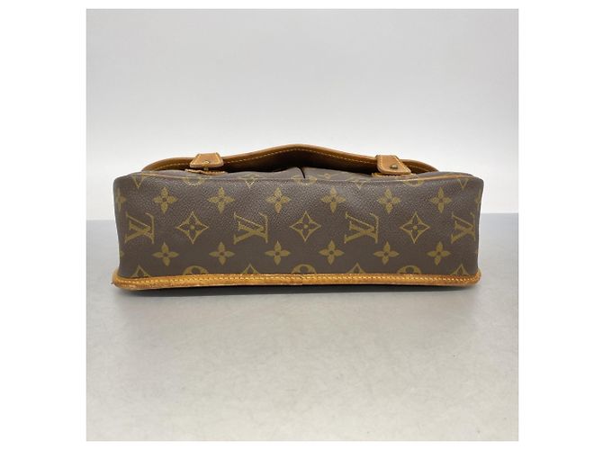Bolsa de Ombro Louis Vuitton Monogram Gibeciere MM Marrom - vista 3