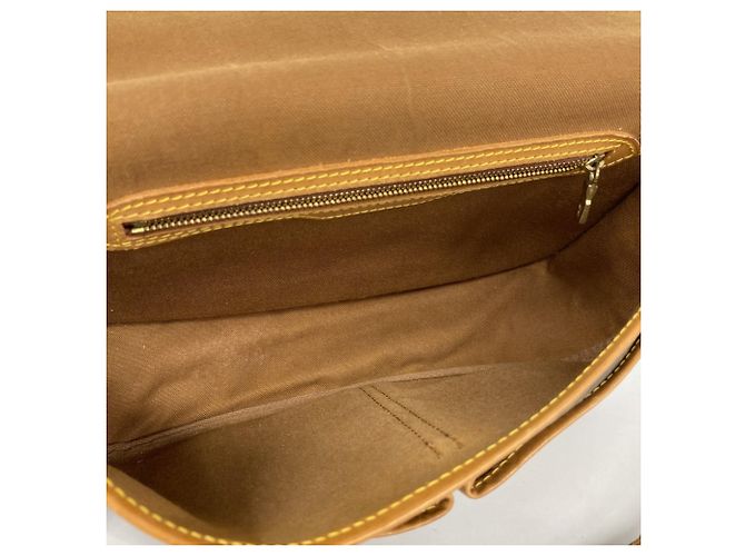 Bolsa de Ombro Louis Vuitton Monogram Gibeciere MM Marrom - vista 4