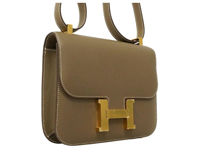 Hermès Hermes Schultertasche Constance 24 Taupe - Ansicht 2