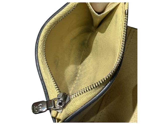 Cartera Bi-fold Louis Vuitton Monogram LV Pop Zoe Rosa Azul Amarillo - vista 7