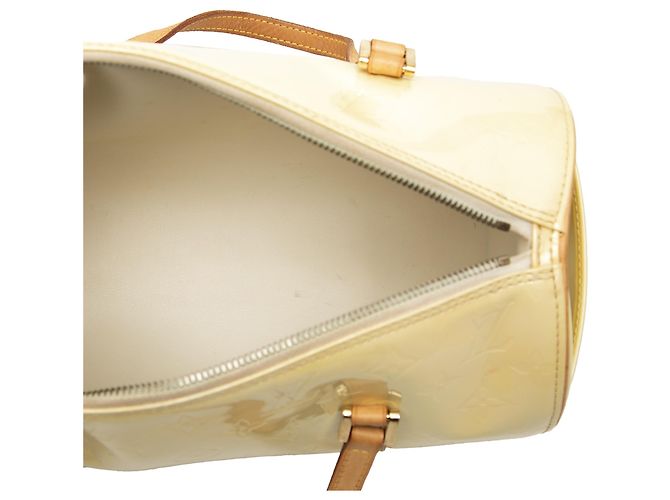 Louis Vuitton Beige Monogram Vernis Bedford - vista 4
