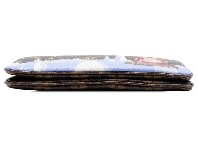 Pochette Louis Vuitton Double Zip Illustre Vivienne Shanghai Marrón Monogram Castaño - vista 3