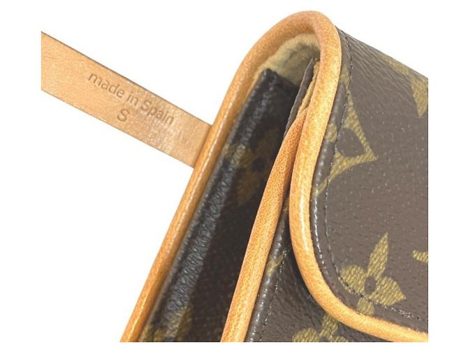 Louis Vuitton Monogram Pochette Florentine M51855 Brown - view 6