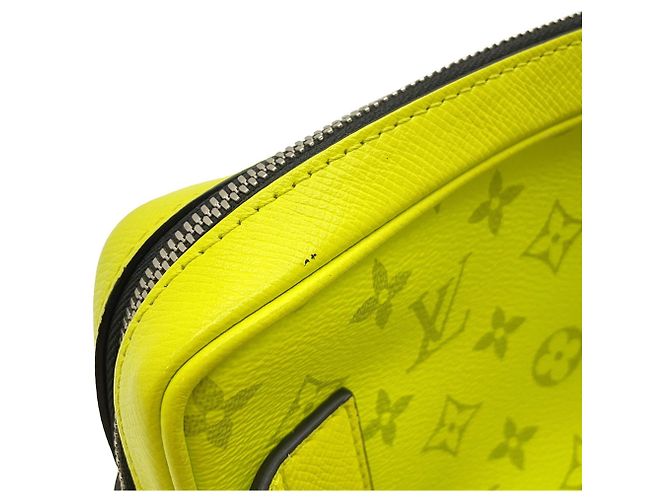 Louis Vuitton Taiga Rama Monogram Bumbag Giallo Monogramma - vista 13