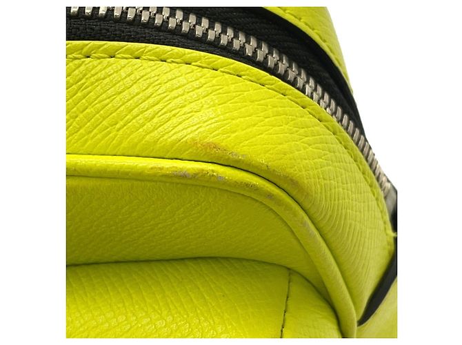Louis Vuitton Taiga Rama Monogram Bumbag Giallo Monogramma - vista 9