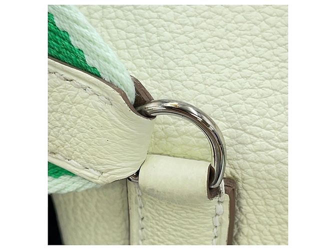 Borsa a tracolla Hermès Videpoche in pelle Togo Bianco Verde - vista 10