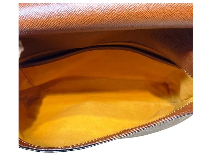 Louis Vuitton Monogram Musette Tango Handbag for Women Marrone - vista 7