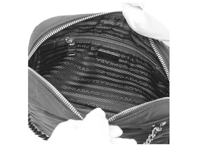 Borsa a tracolla in nylon trapuntato nero Prada - vista 5