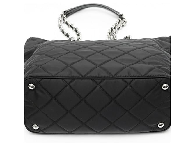 Prada gesteppte Nylon-Chain-Tote-Tasche Schwarz - Ansicht 4