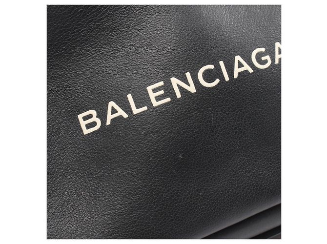 Borsa a tracolla Balenciaga Everyday Camera Bag XS Nero - vista 9