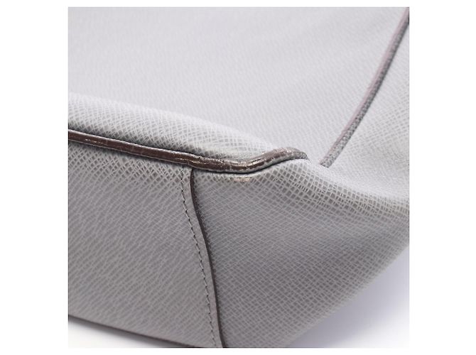Borsa a tracolla Louis Vuitton Milo Marrone - vista 13