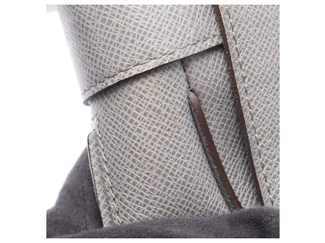 Borsa a tracolla Louis Vuitton Milo Marrone - vista 6