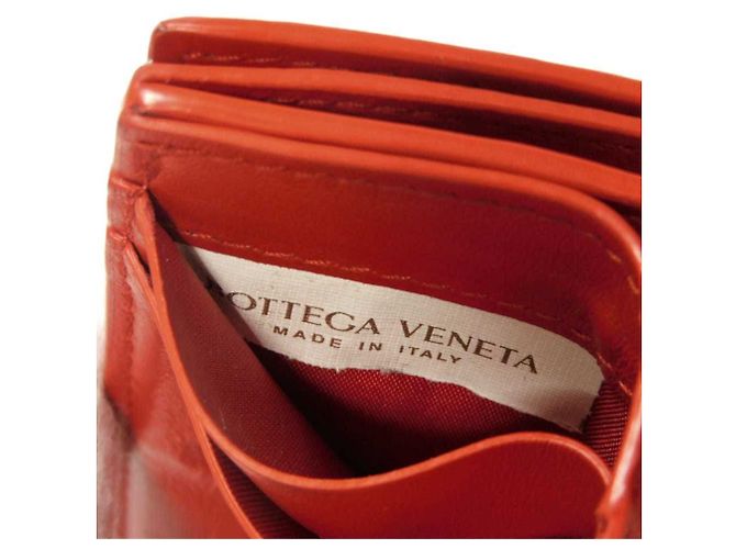 Cartera tríptico de piel nappa Tiny de Bottega Veneta Roja - vista 7