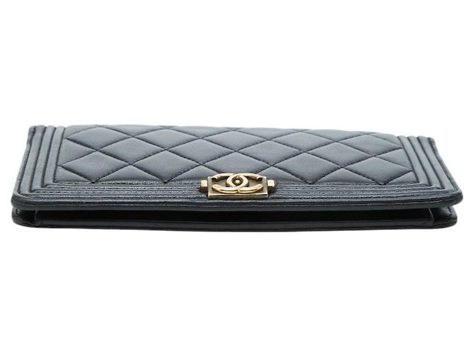 Chanel Coco Mark Boy Bi-fold Wallet Schwarz - Ansicht 3
