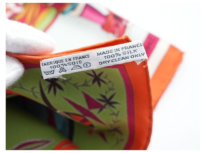 Hermès Kachina Kermit Oliver Seidentuch 90cm Braun Pink Weiß Rot Grün Orange Hellblau Gold hardware - Ansicht 16