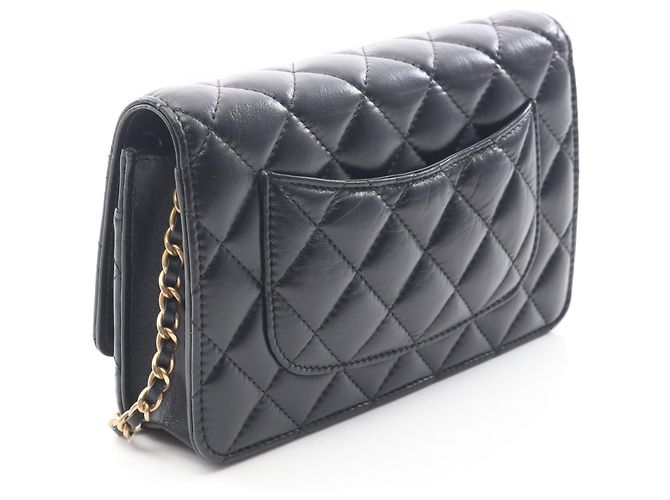 Borsa a tracolla Chanel Matelassé 2.55 Icon Charm Nero - vista 2
