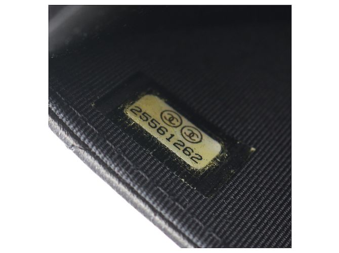 Borsa a tracolla Chanel Matelassé 2.55 Icon Charm Nero - vista 5