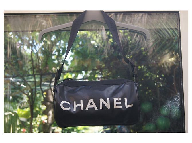 Chanel Marsupio in Vernice Nero - vista 3