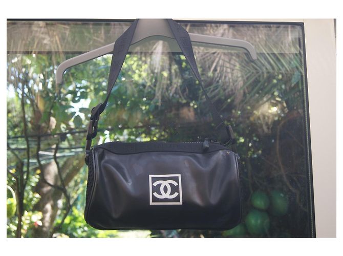 Chanel Marsupio in Vernice Nero - vista 4