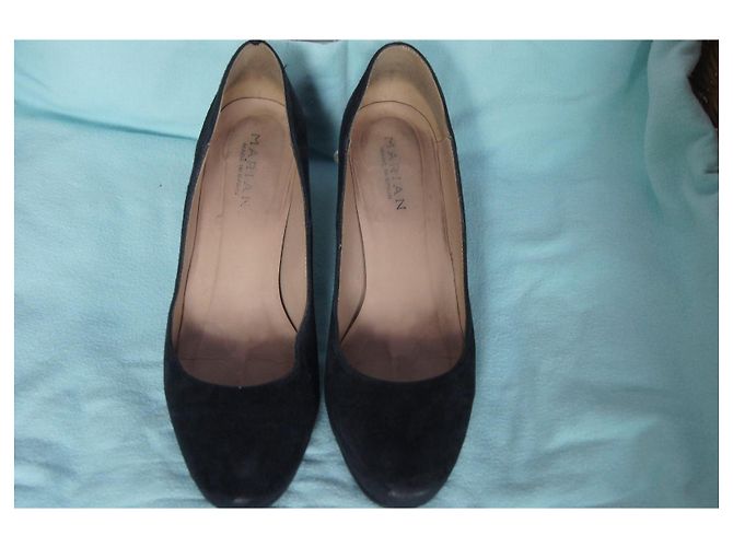 Autre Marque Marian Schwarze Wildleder Pumps Perlen Blockabsatz - Ansicht 3