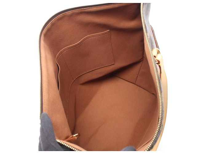 Borsa Tote Louis Vuitton Totally GM Marrone - vista 3