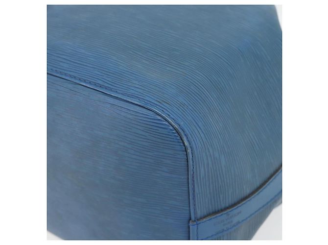 LOUIS VUITTON Epi Petit Noe Schultertasche Blau M44105 LV Auth 180748 - view 15