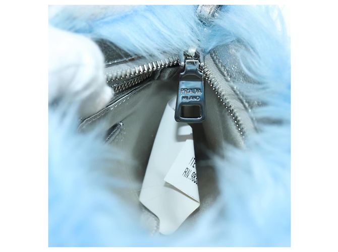 Clutch PRADA in Pelliccia Argento Light Blue Auth 179733SM Blu chiaro - vista 20