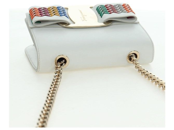 Borsa a Spalla Chain Vala in Pelle Bianca e Oro Salvatore Ferragamo Autentica 179845A - vista 6