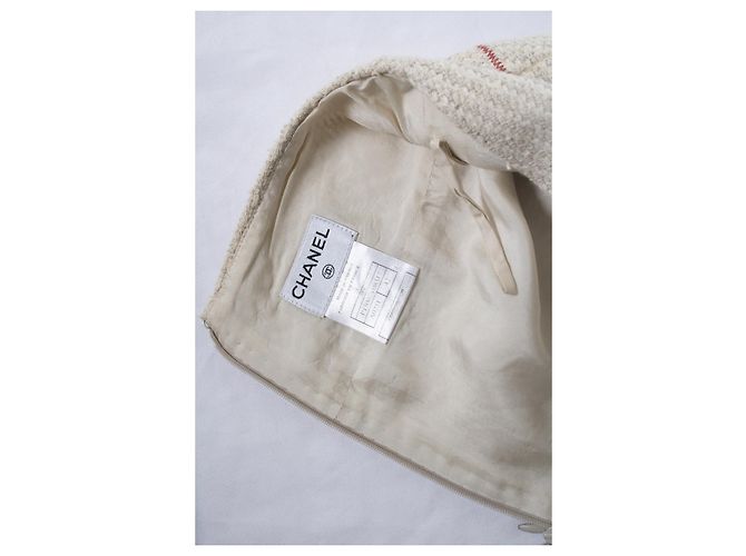 Chanel, falda de tweed beige con líneas rojas - vista 7