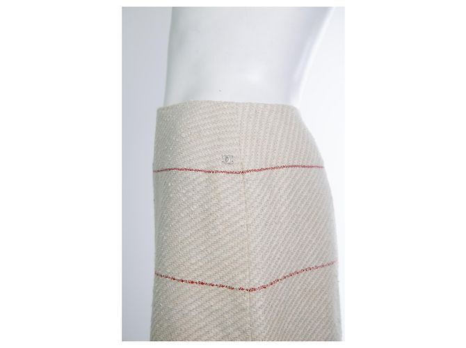 Chanel, falda de tweed beige con líneas rojas - vista 8